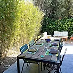 Bord De Villa